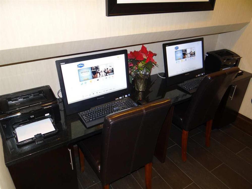 Hampton Inn Carlstadt At The Meadowlands Facilities photo