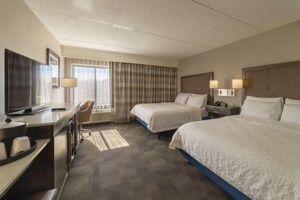 Hampton Inn Carlstadt At The Meadowlands Room photo