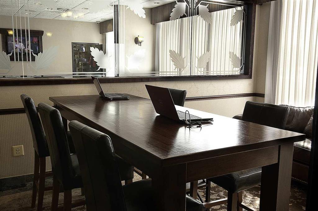 Hampton Inn Carlstadt At The Meadowlands Facilities photo