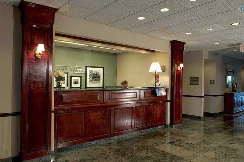 Hampton Inn Carlstadt At The Meadowlands Interior photo