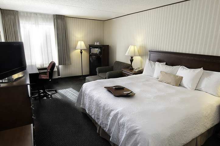 Hampton Inn Carlstadt At The Meadowlands Exterior photo